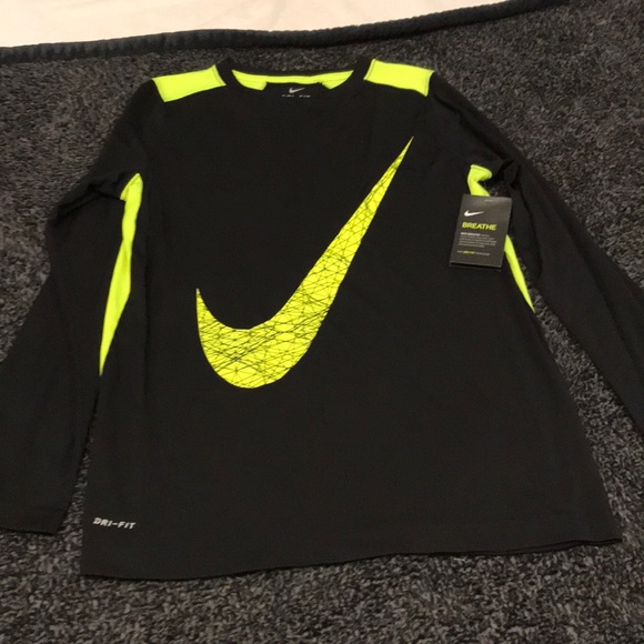 Nike Shirts Tops Nwt Boys Nike Shirt Poshmark